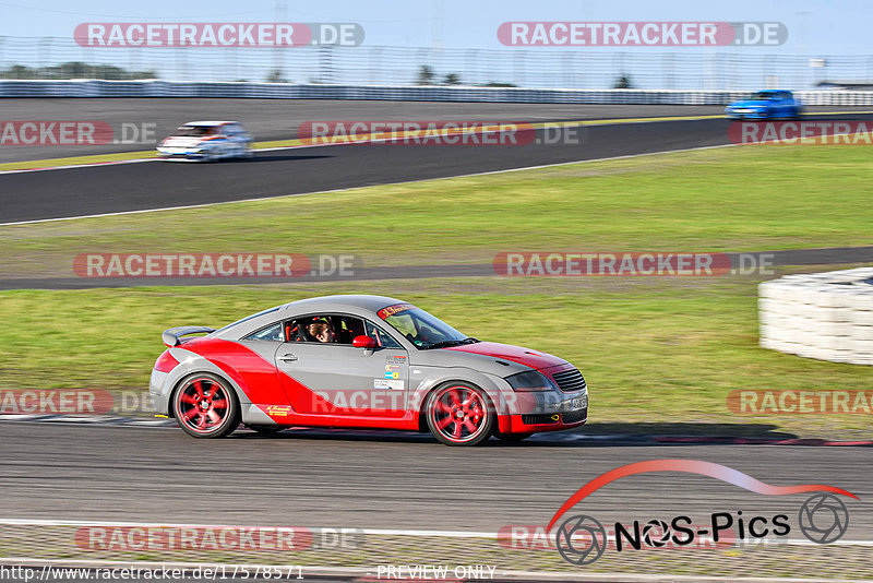 Bild #17578571 - Touristenfahrten Nürburgring Grand-Prix-Strecke (28.06.2022)