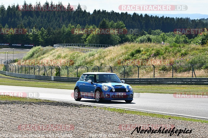 Bild #17578865 - Touristenfahrten Nürburgring Grand-Prix-Strecke (28.06.2022)