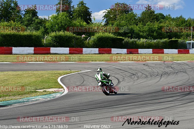 Bild #17578870 - Touristenfahrten Nürburgring Grand-Prix-Strecke (28.06.2022)