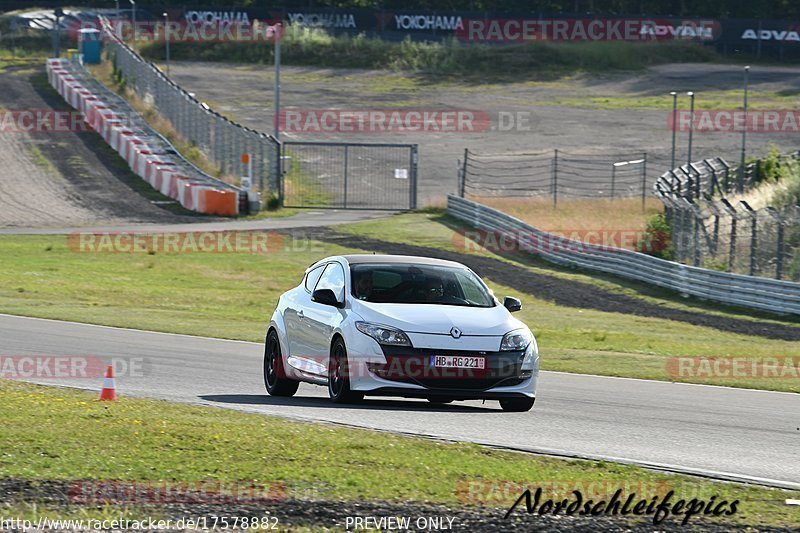 Bild #17578882 - Touristenfahrten Nürburgring Grand-Prix-Strecke (28.06.2022)