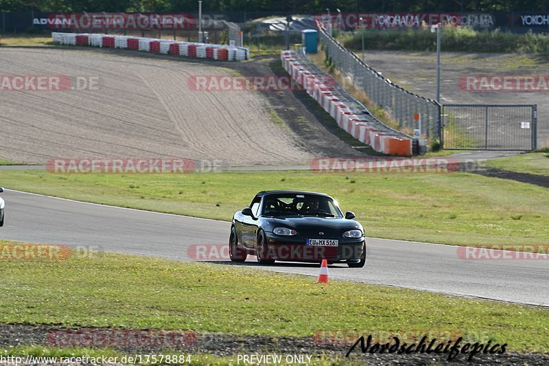 Bild #17578884 - Touristenfahrten Nürburgring Grand-Prix-Strecke (28.06.2022)