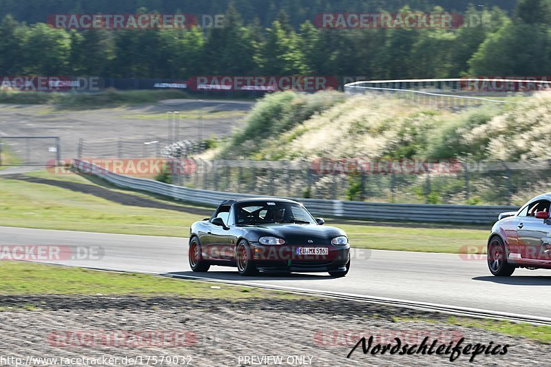 Bild #17579032 - Touristenfahrten Nürburgring Grand-Prix-Strecke (28.06.2022)