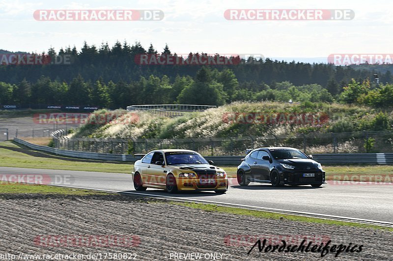 Bild #17580822 - Touristenfahrten Nürburgring Grand-Prix-Strecke (28.06.2022)