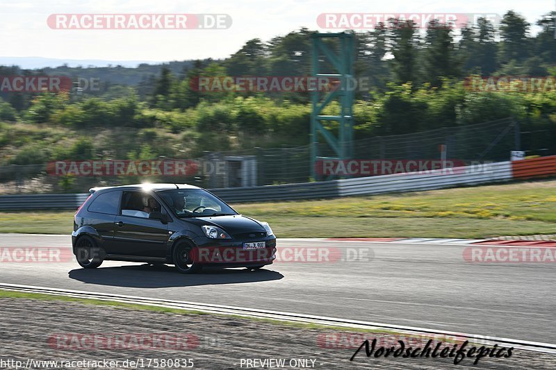 Bild #17580835 - Touristenfahrten Nürburgring Grand-Prix-Strecke (28.06.2022)