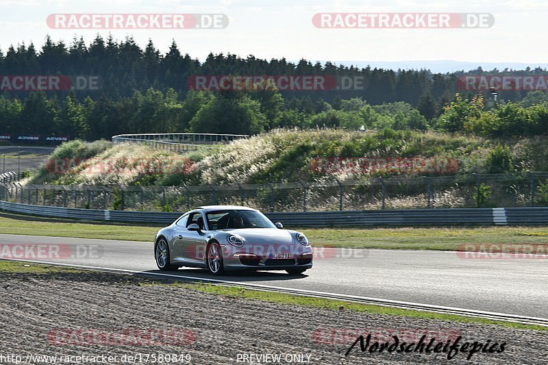 Bild #17580849 - Touristenfahrten Nürburgring Grand-Prix-Strecke (28.06.2022)