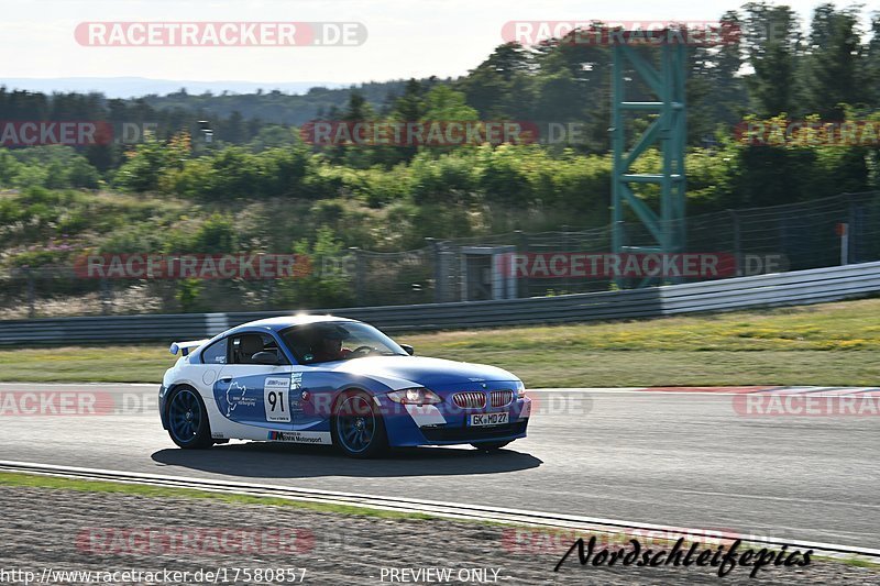 Bild #17580857 - Touristenfahrten Nürburgring Grand-Prix-Strecke (28.06.2022)