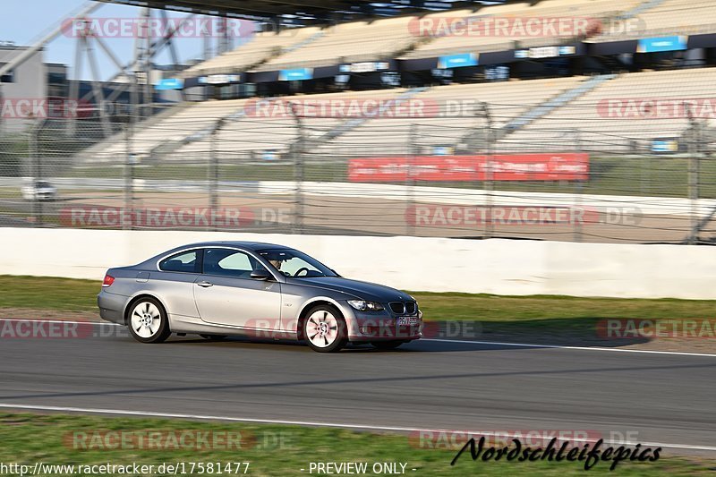 Bild #17581477 - Touristenfahrten Nürburgring Grand-Prix-Strecke (28.06.2022)