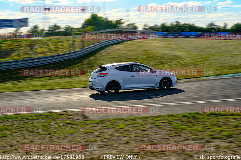 Bild #17581968 - Touristenfahrten Nürburgring Grand-Prix-Strecke (28.06.2022)