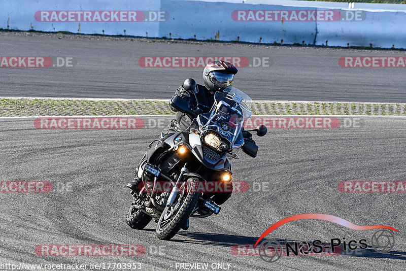 Bild #17703953 - Touristenfahrten Nürburgring Grand-Prix-Strecke (05.07.2022)