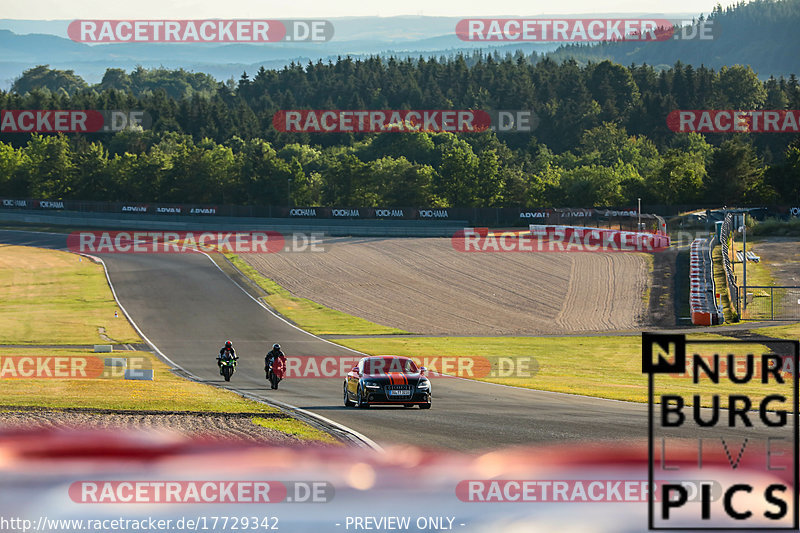 Bild #17729342 - Touristenfahrten Nürburgring Grand-Prix-Strecke (05.07.2022)