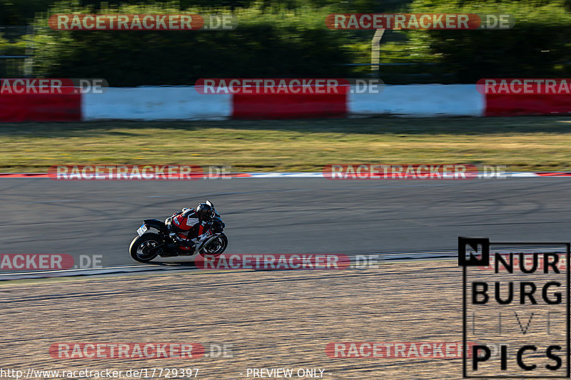 Bild #17729397 - Touristenfahrten Nürburgring Grand-Prix-Strecke (05.07.2022)