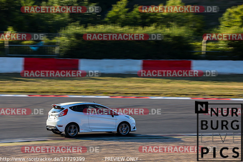 Bild #17729399 - Touristenfahrten Nürburgring Grand-Prix-Strecke (05.07.2022)