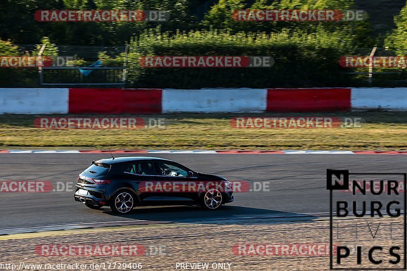 Bild #17729406 - Touristenfahrten Nürburgring Grand-Prix-Strecke (05.07.2022)