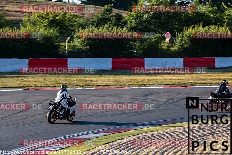 Bild #17729433 - Touristenfahrten Nürburgring Grand-Prix-Strecke (05.07.2022)