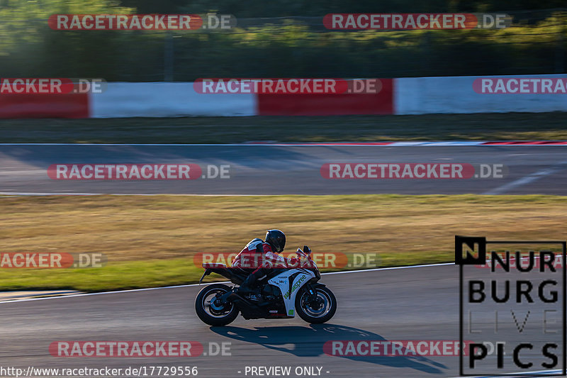 Bild #17729556 - Touristenfahrten Nürburgring Grand-Prix-Strecke (05.07.2022)