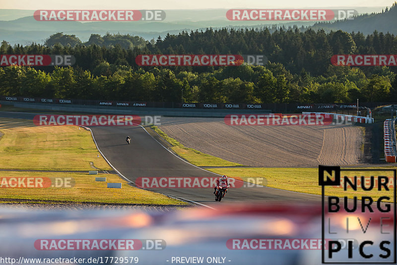 Bild #17729579 - Touristenfahrten Nürburgring Grand-Prix-Strecke (05.07.2022)