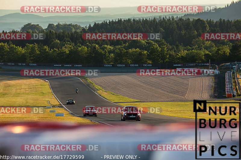 Bild #17729599 - Touristenfahrten Nürburgring Grand-Prix-Strecke (05.07.2022)