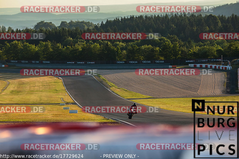 Bild #17729624 - Touristenfahrten Nürburgring Grand-Prix-Strecke (05.07.2022)