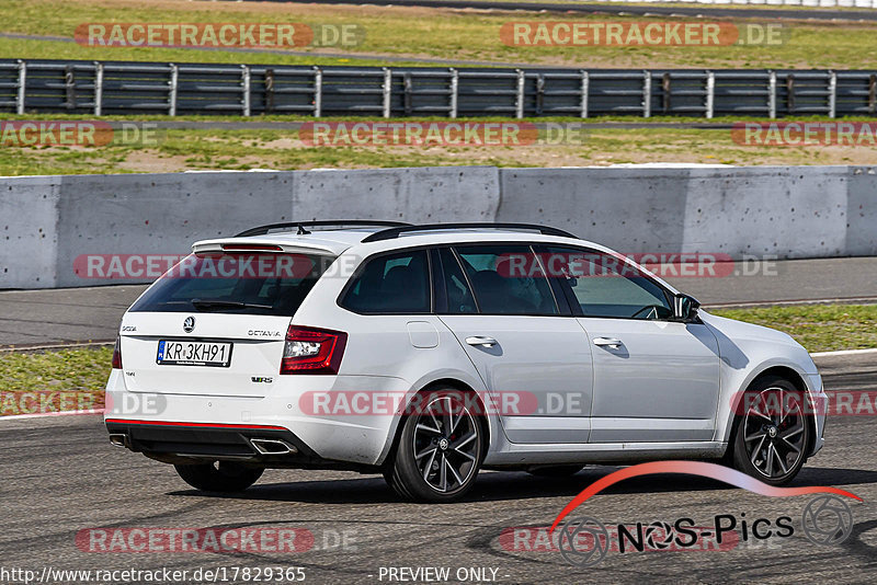 Bild #17829365 - Touristenfahrten Nürburgring Grand-Prix-Strecke (12.07.2022)