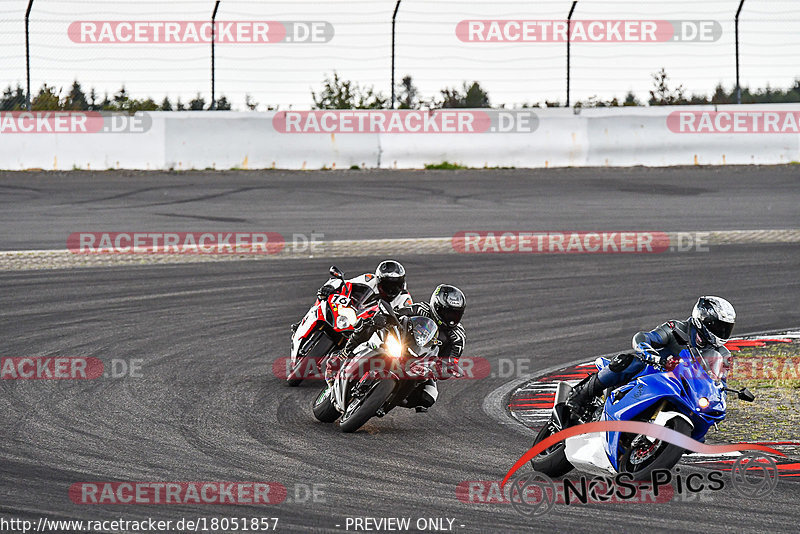 Bild #18051857 - Touristenfahrten Nürburgring Grand-Prix-Strecke (26.07.2022)