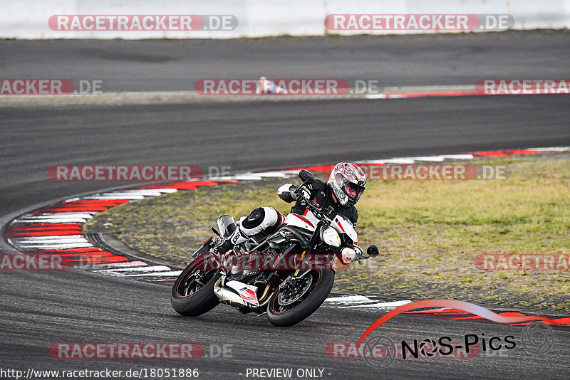 Bild #18051886 - Touristenfahrten Nürburgring Grand-Prix-Strecke (26.07.2022)