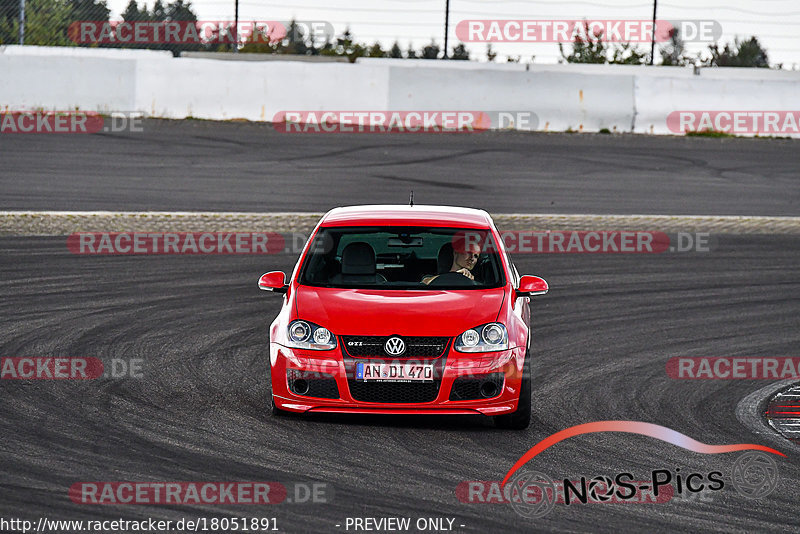 Bild #18051891 - Touristenfahrten Nürburgring Grand-Prix-Strecke (26.07.2022)