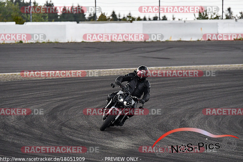 Bild #18051909 - Touristenfahrten Nürburgring Grand-Prix-Strecke (26.07.2022)