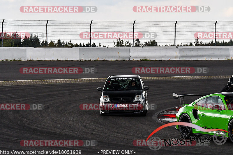 Bild #18051939 - Touristenfahrten Nürburgring Grand-Prix-Strecke (26.07.2022)