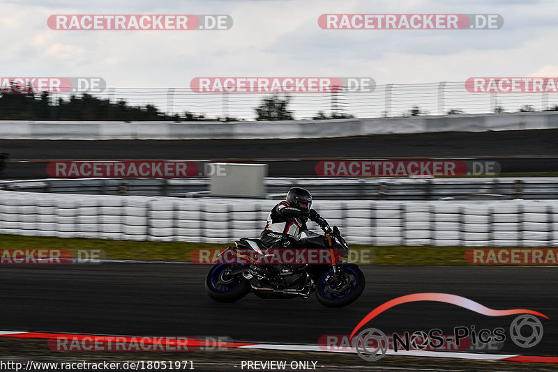 Bild #18051971 - Touristenfahrten Nürburgring Grand-Prix-Strecke (26.07.2022)