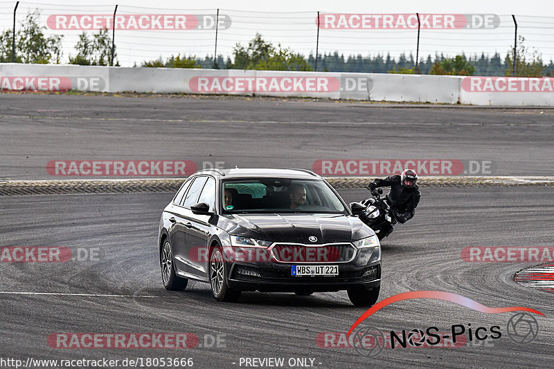 Bild #18053666 - Touristenfahrten Nürburgring Grand-Prix-Strecke (26.07.2022)