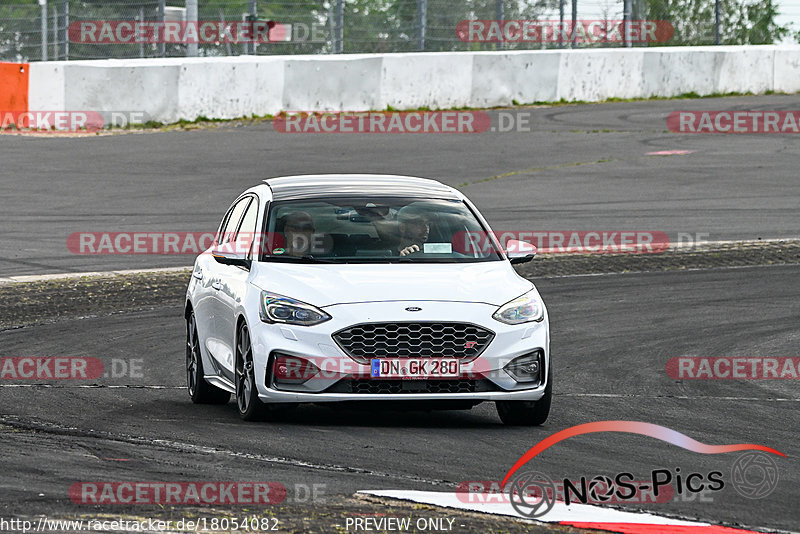 Bild #18054082 - Touristenfahrten Nürburgring Grand-Prix-Strecke (26.07.2022)