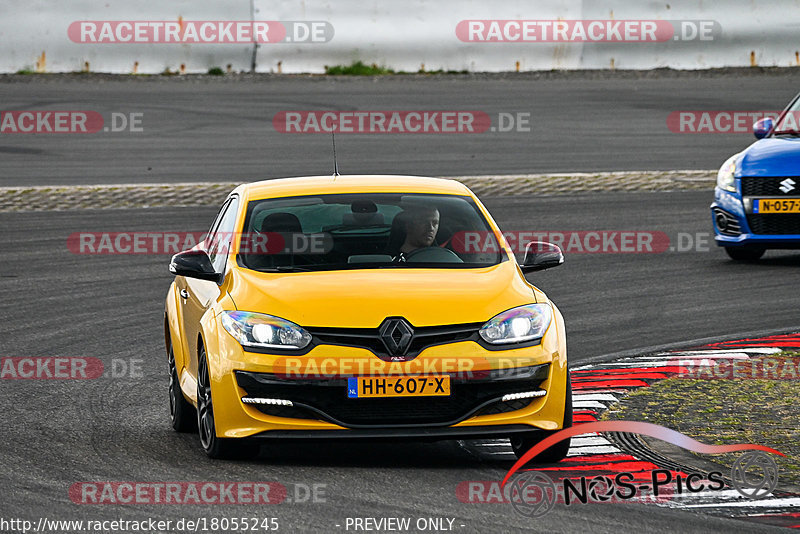 Bild #18055245 - Touristenfahrten Nürburgring Grand-Prix-Strecke (26.07.2022)