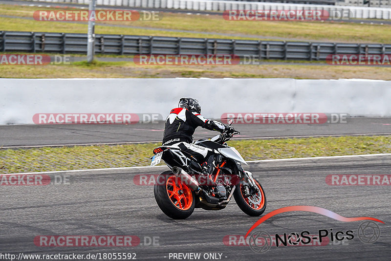 Bild #18055592 - Touristenfahrten Nürburgring Grand-Prix-Strecke (26.07.2022)