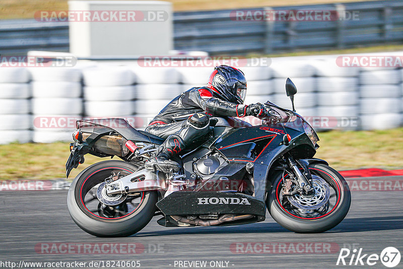 Bild #18240605 - Touristenfahrten Nürburgring Grand-Prix-Strecke (02.08.2022)