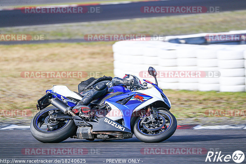 Bild #18240625 - Touristenfahrten Nürburgring Grand-Prix-Strecke (02.08.2022)