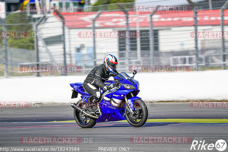 Bild #18243584 - Touristenfahrten Nürburgring Grand-Prix-Strecke (02.08.2022)