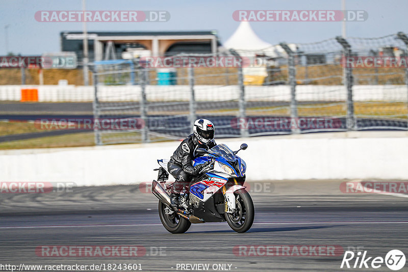 Bild #18243601 - Touristenfahrten Nürburgring Grand-Prix-Strecke (02.08.2022)