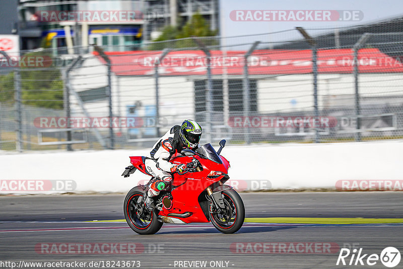 Bild #18243673 - Touristenfahrten Nürburgring Grand-Prix-Strecke (02.08.2022)