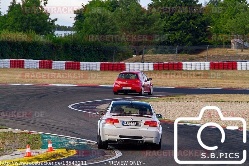 Bild #18543211 - Touristenfahrten Nürburgring Grand-Prix-Strecke (17.08.2022)