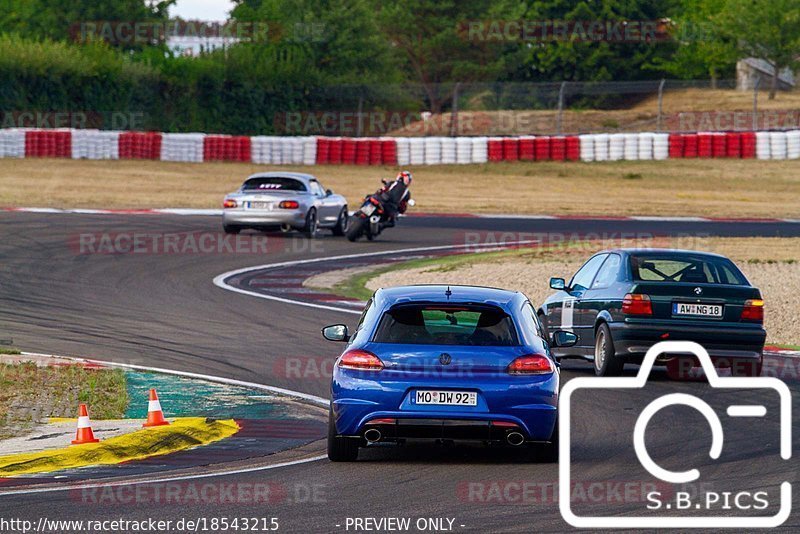 Bild #18543215 - Touristenfahrten Nürburgring Grand-Prix-Strecke (17.08.2022)