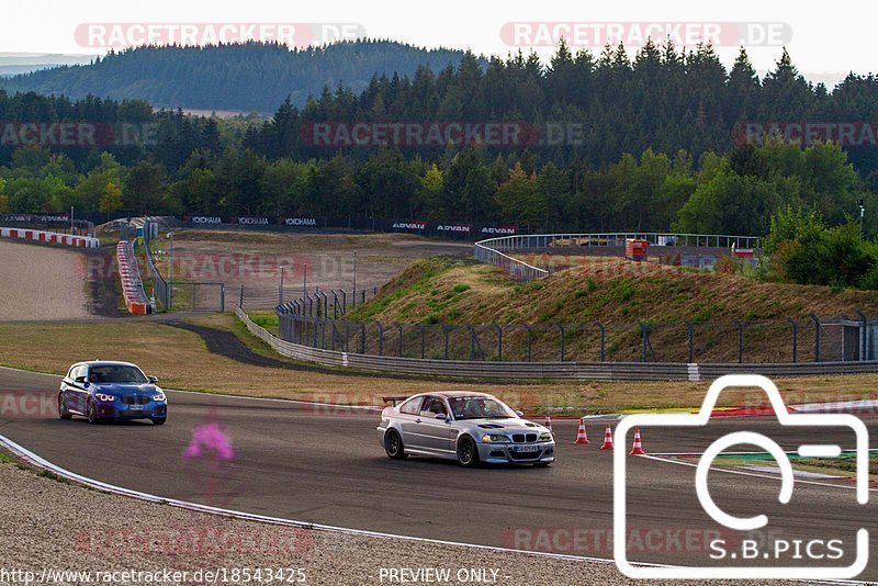 Bild #18543425 - Touristenfahrten Nürburgring Grand-Prix-Strecke (17.08.2022)