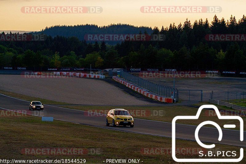 Bild #18544529 - Touristenfahrten Nürburgring Grand-Prix-Strecke (17.08.2022)