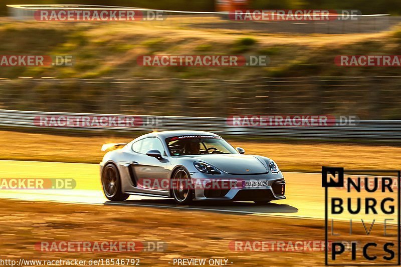 Bild #18546792 - Touristenfahrten Nürburgring Grand-Prix-Strecke (17.08.2022)