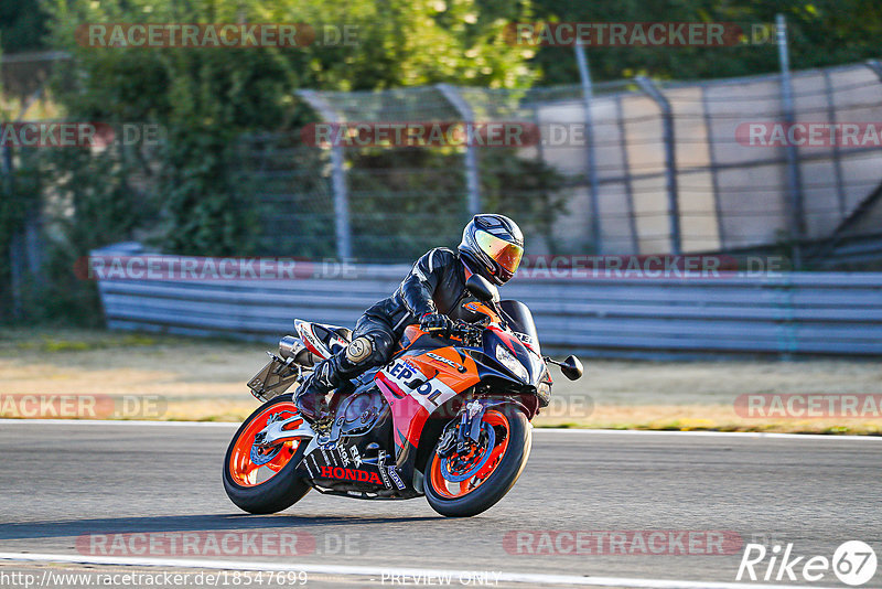 Bild #18547699 - Touristenfahrten Nürburgring Grand-Prix-Strecke (17.08.2022)