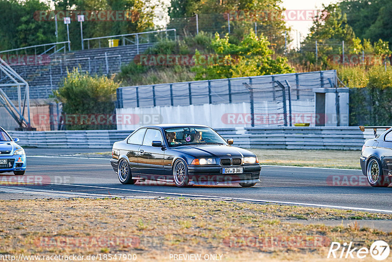 Bild #18547900 - Touristenfahrten Nürburgring Grand-Prix-Strecke (17.08.2022)