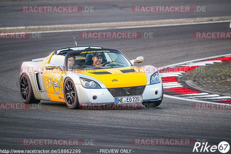 Bild #18862299 - Touristenfahrten Nürburgring Grand-Prix-Strecke (30.08.2022)