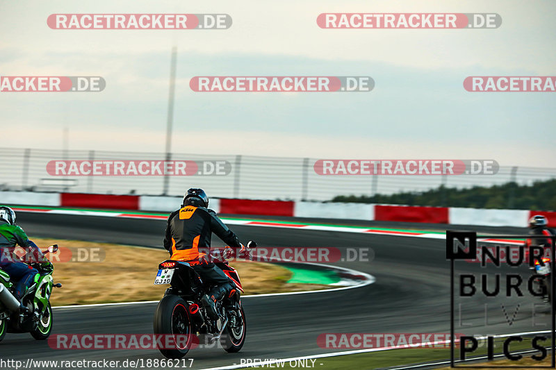 Bild #18866217 - Touristenfahrten Nürburgring Grand-Prix-Strecke (30.08.2022)