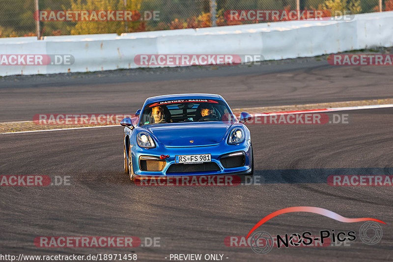 Bild #18971458 - Touristenfahrten Nürburgring Grand-Prix-Strecke (06.09.2022)