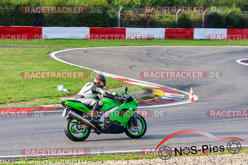 Bild #19075444 - Touristenfahrten Nürburgring Grand-Prix-Strecke (20.09.2022)