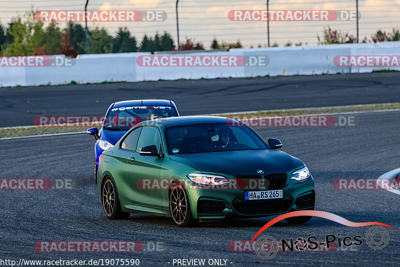 Bild #19075590 - Touristenfahrten Nürburgring Grand-Prix-Strecke (20.09.2022)